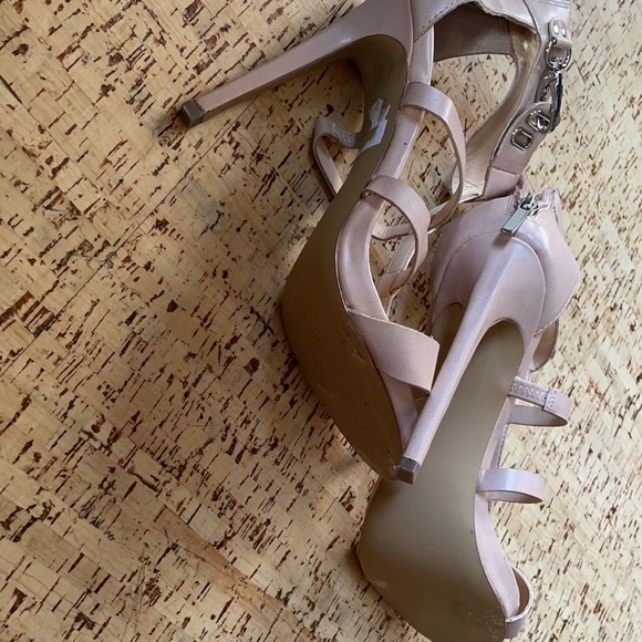 Gorgeous Steve Madden heels - Picture 4 of 4
